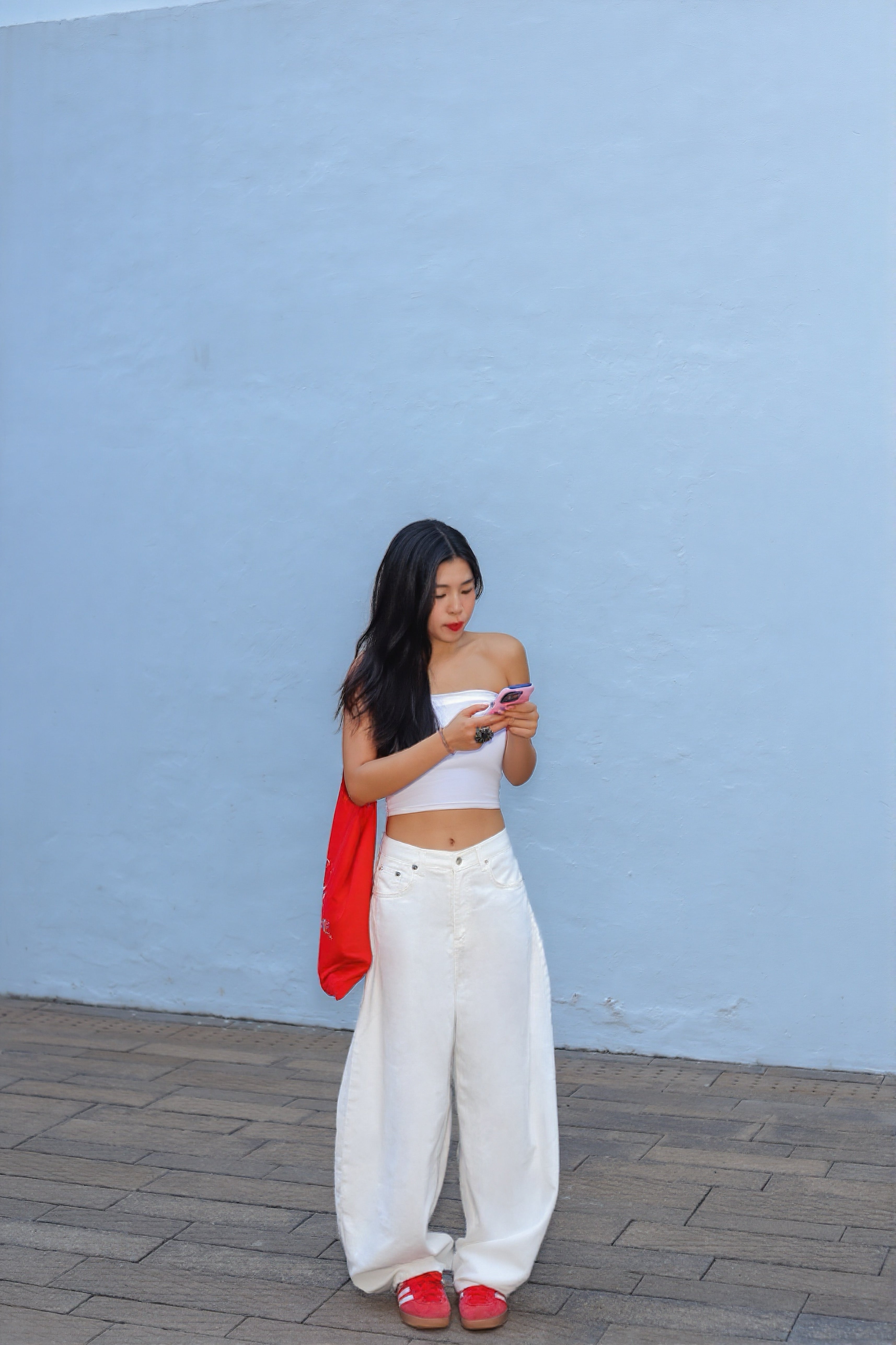 【大熱刺繡彎刀牛仔褲】Back Wing White Barrel Jeans