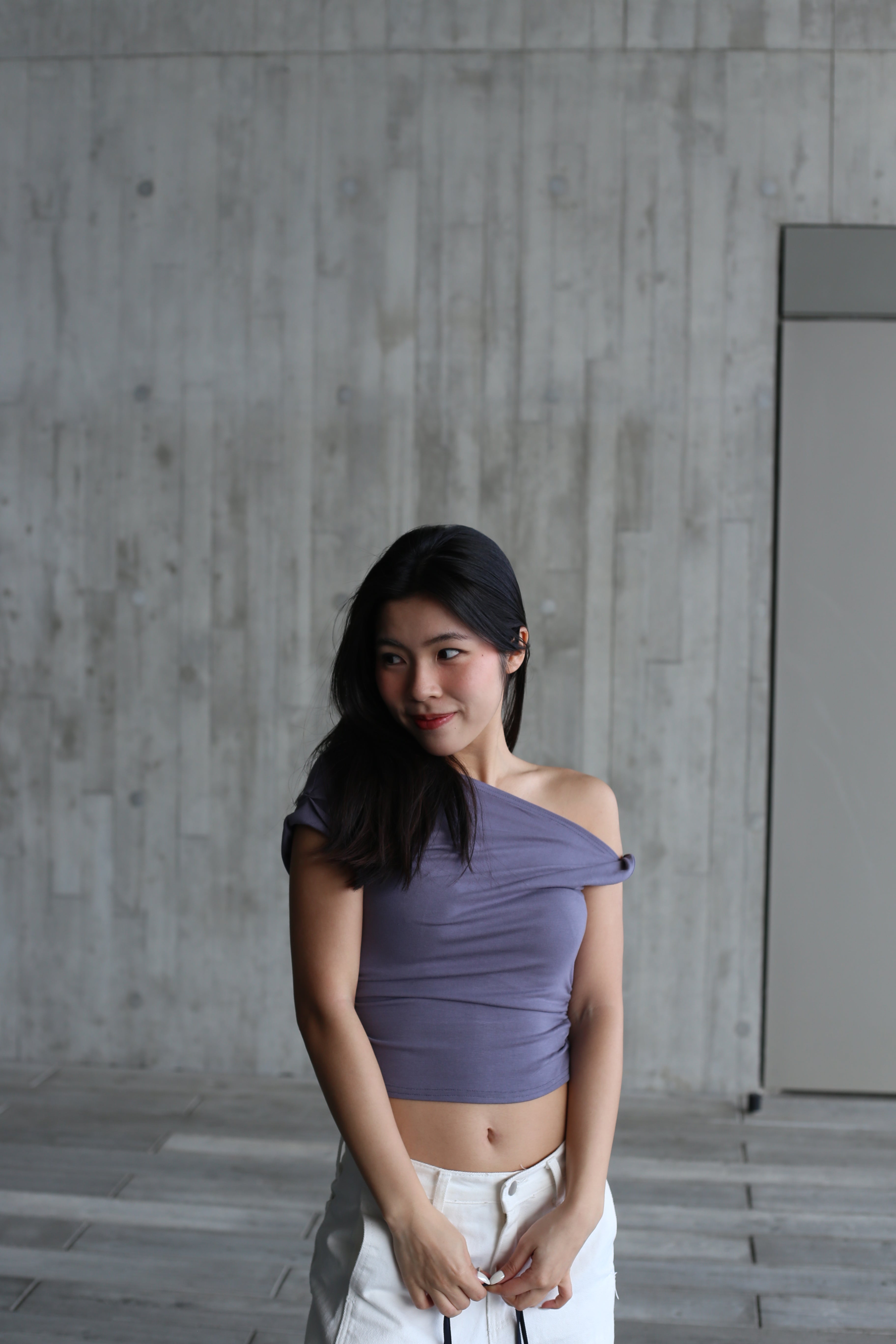 【大熱必入款式！】Basic Solid Twisted Shoulder Top
