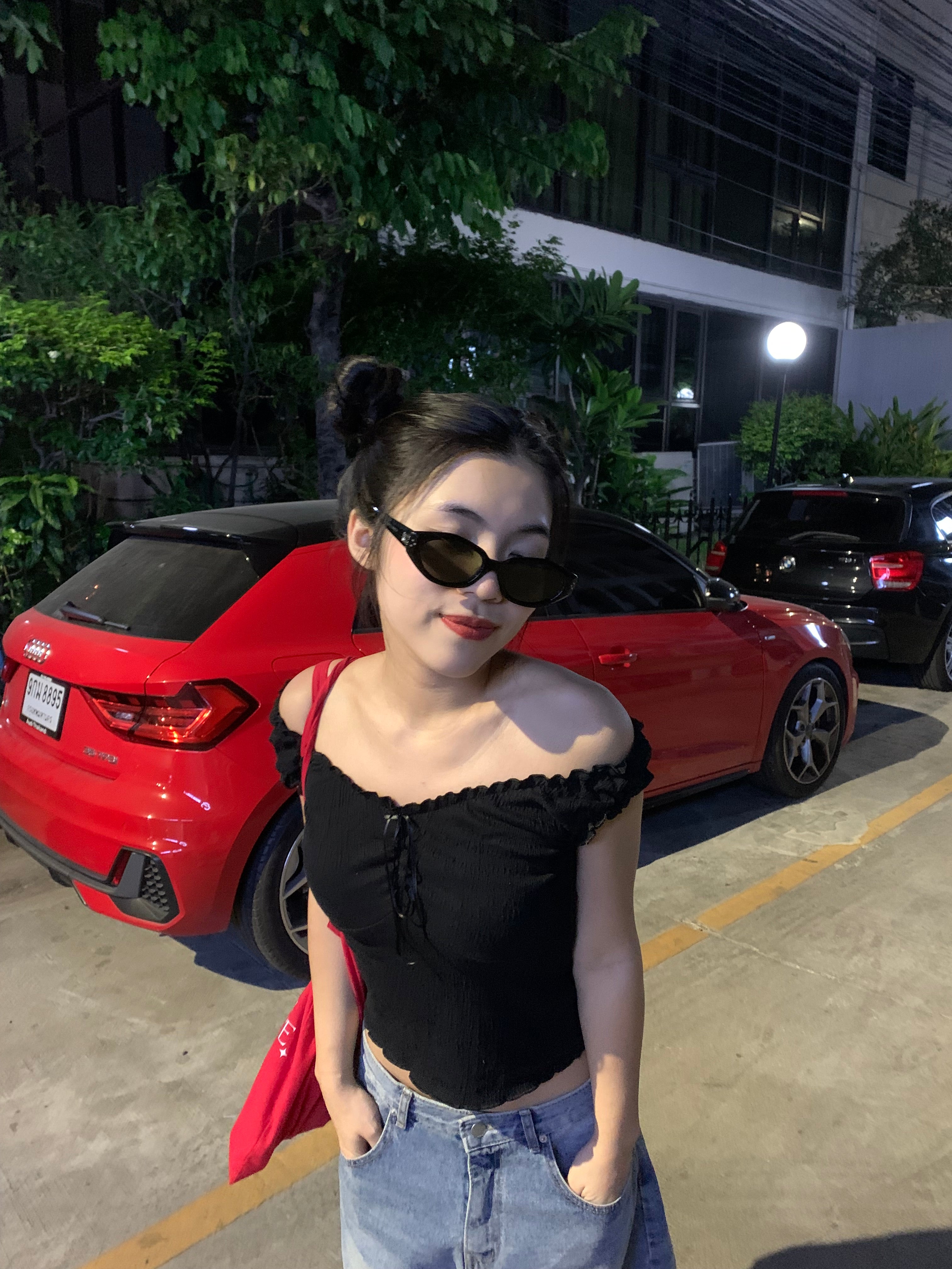【皺皺質地超有質感！】Ruffle Ribbon Shoulder Top