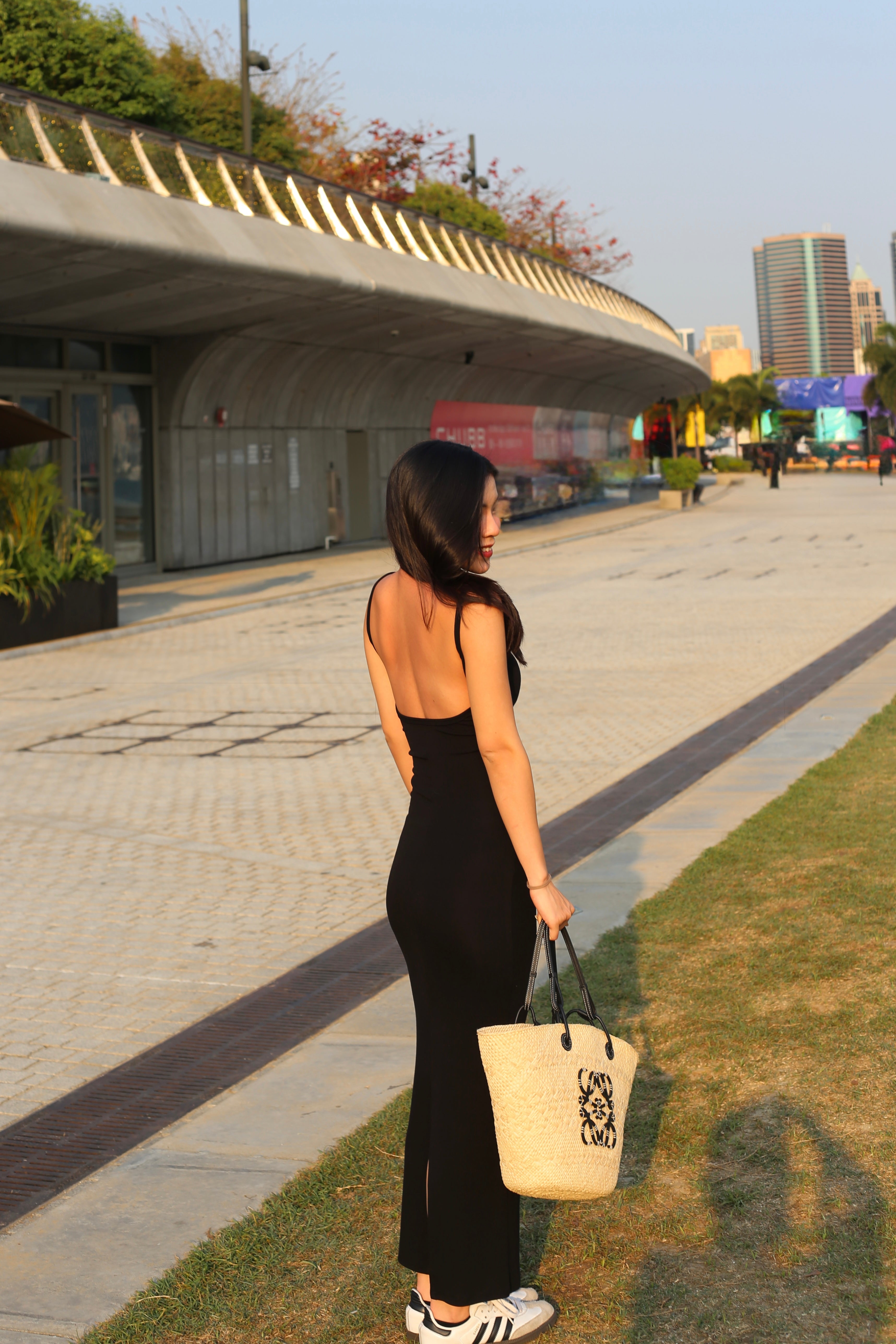 【✔️PAD｜大露背設計】Eloise Padded Backless Solid Rib Knit Dress