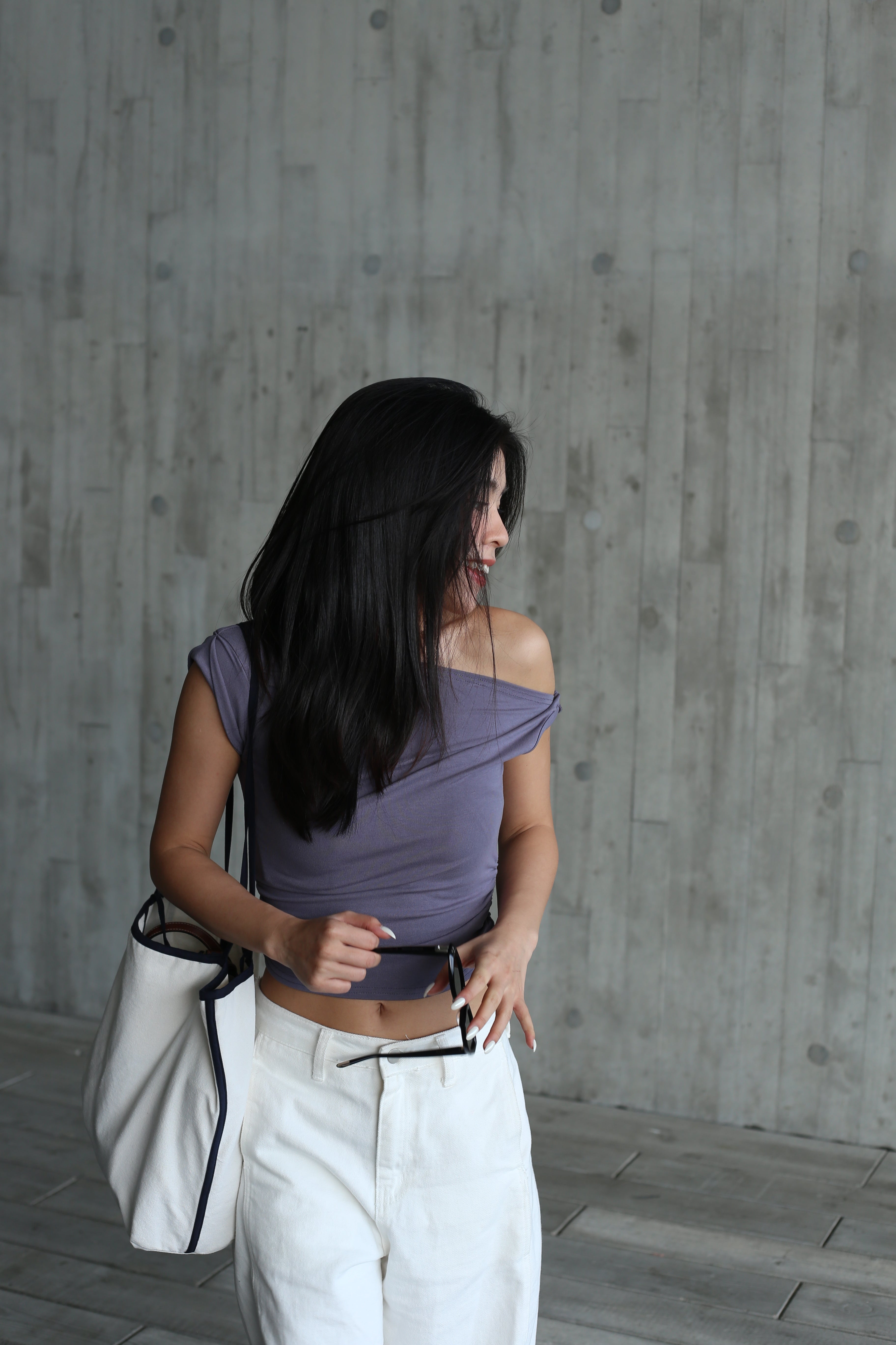 【大熱必入款式！】Basic Solid Twisted Shoulder Top