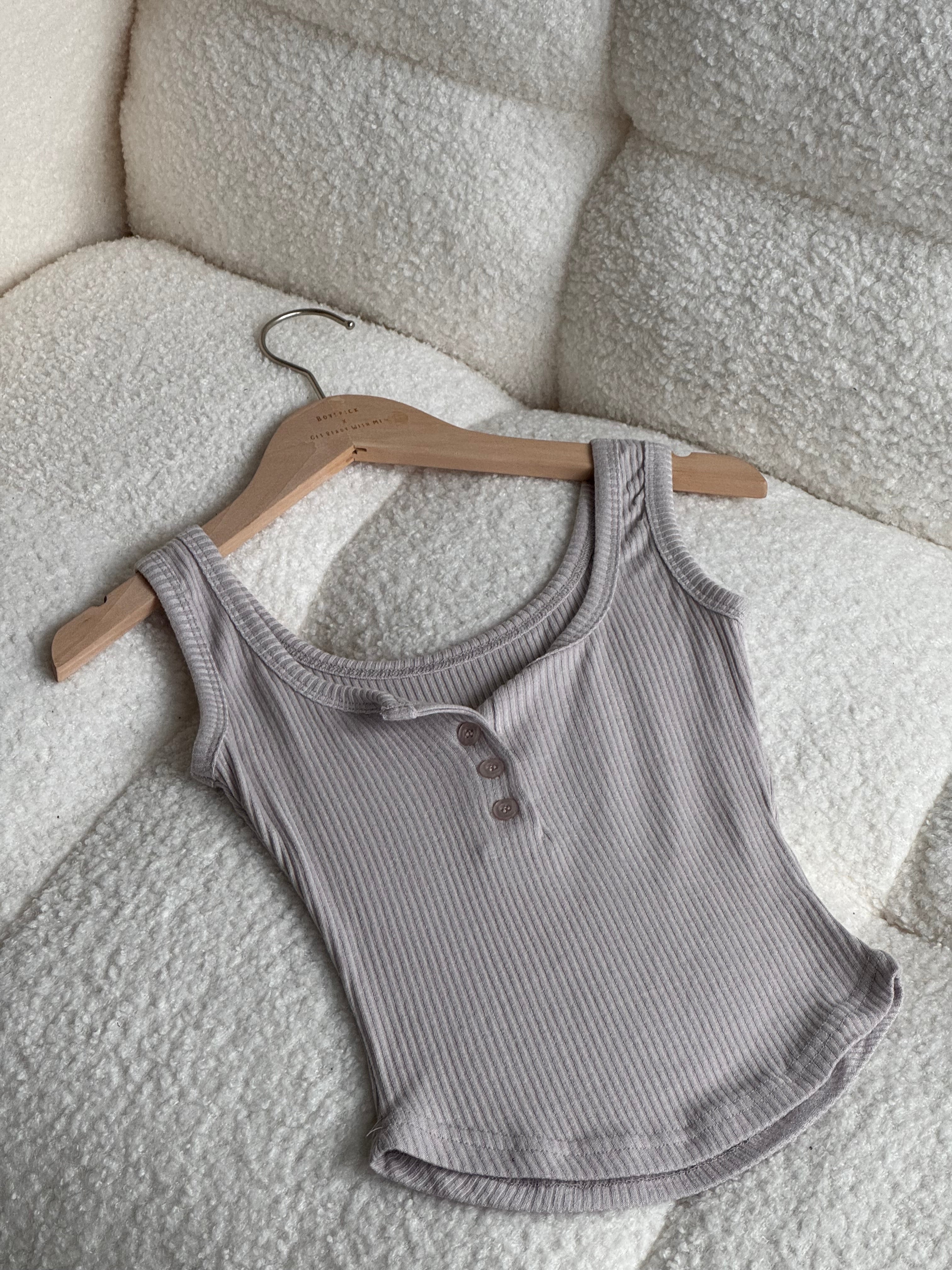 【衣櫃必備系列】Basic Solid Button Front Cami Top