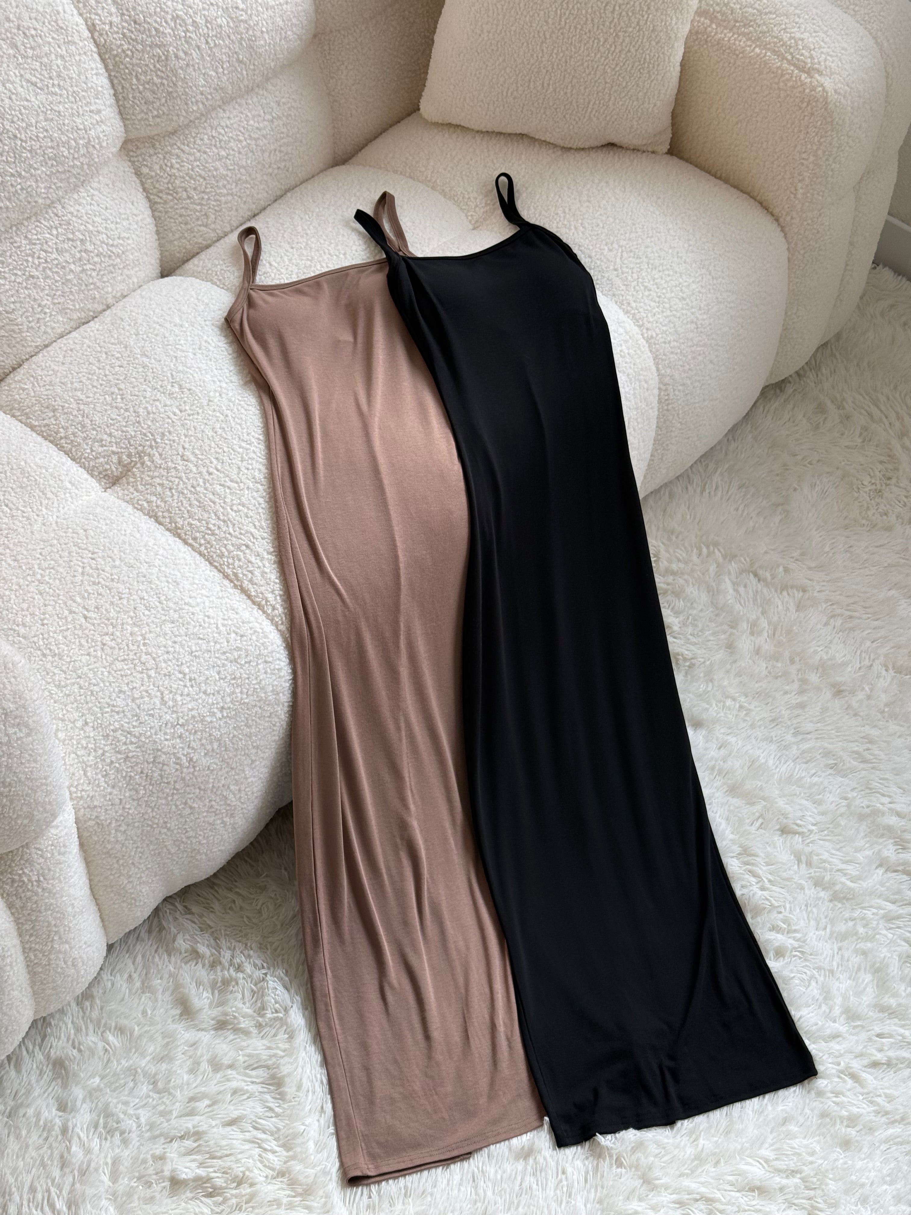 【✔️PAD｜大露背設計】Eloise Padded Backless Solid Rib Knit Dress