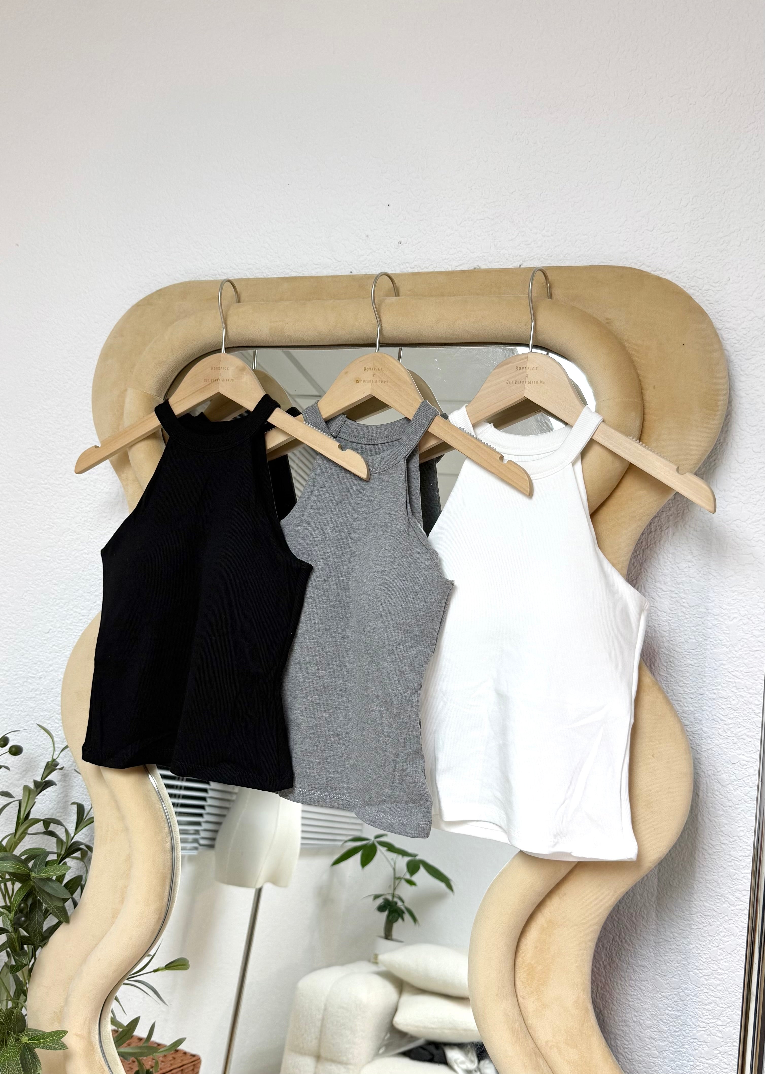 #T247 【✔️PAD｜入膊設計】 Basic Solid Crew Neck Padded Tank Top