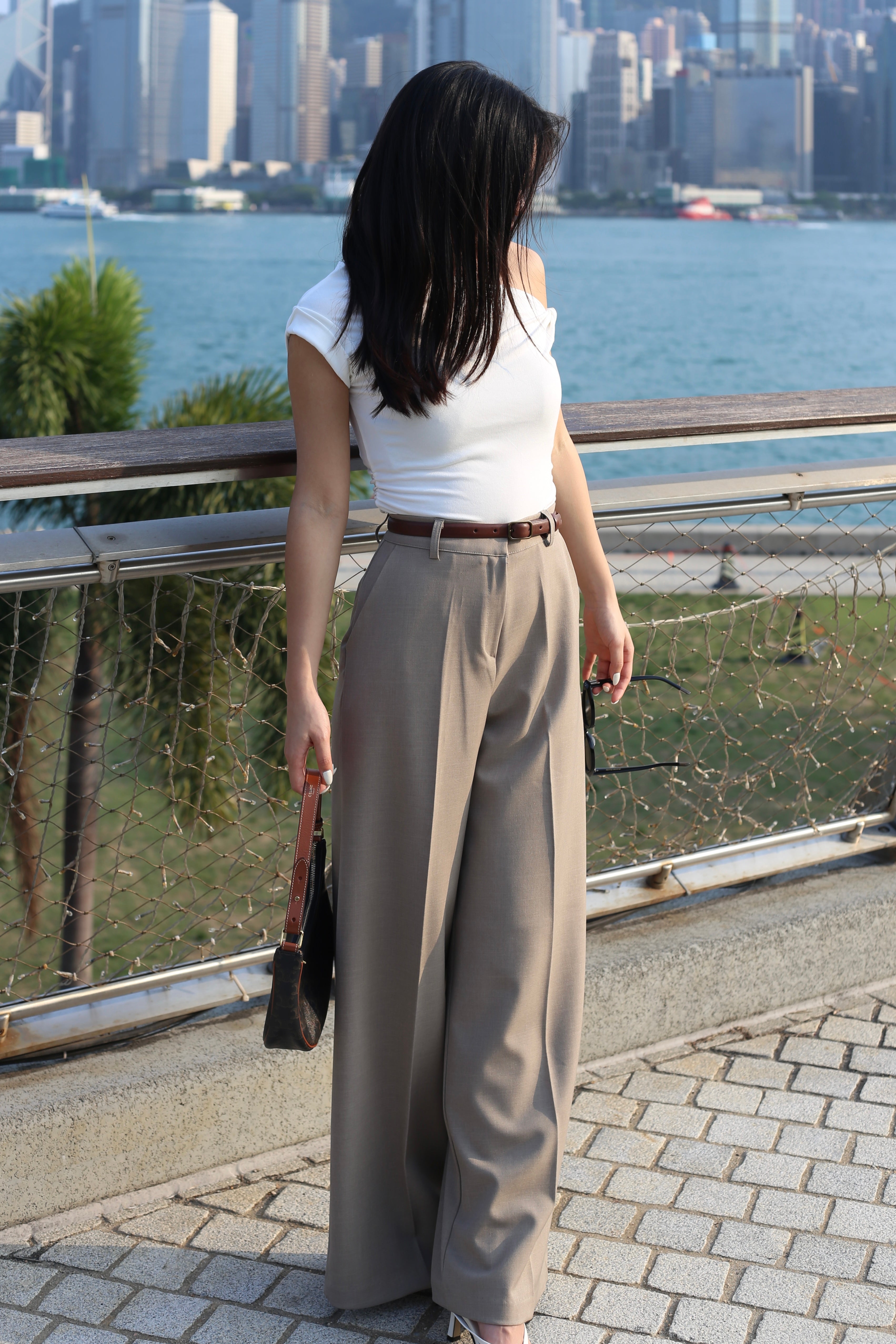 【大熱必入款式！】Basic Solid Twisted Shoulder Top