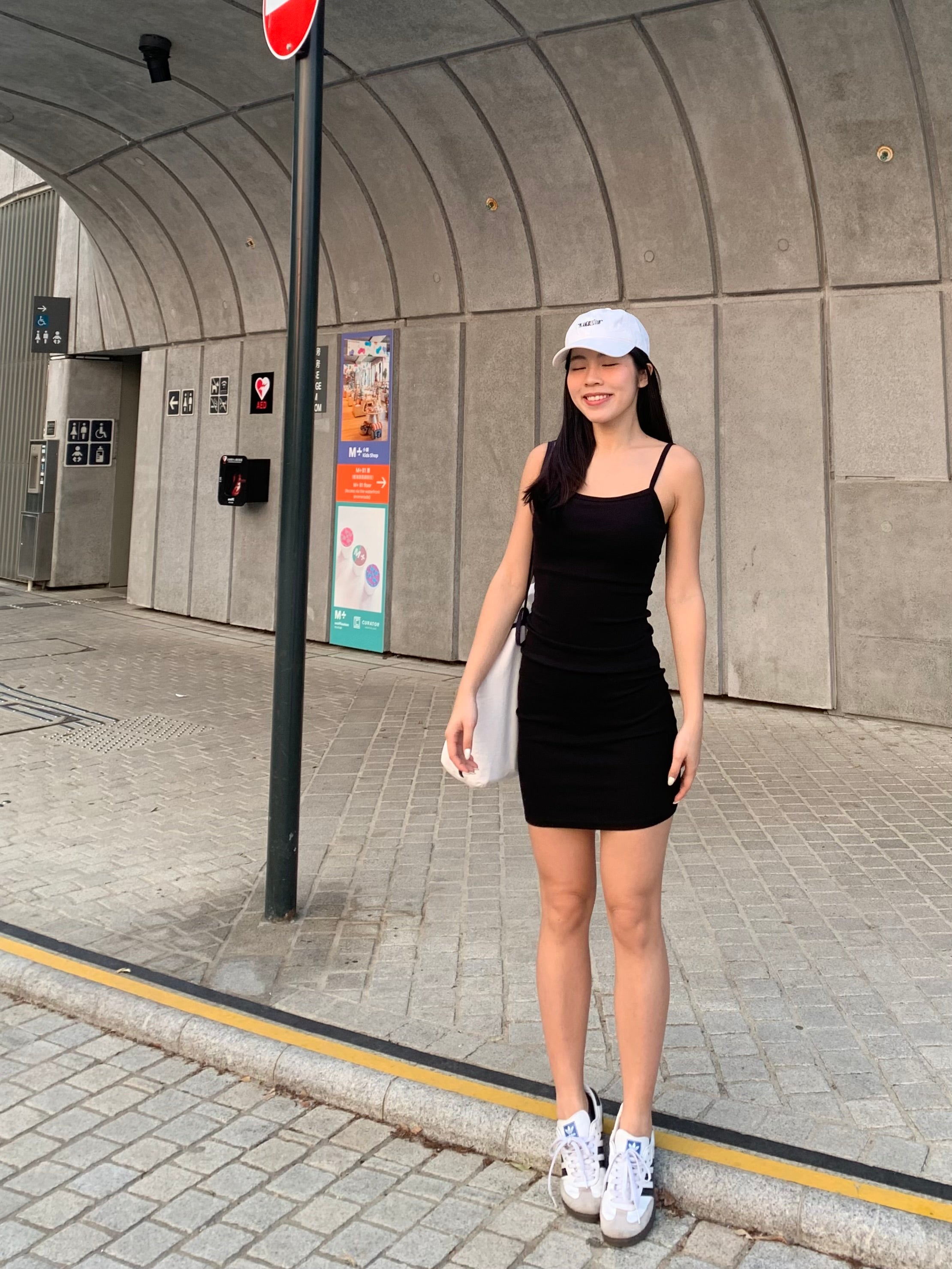【✔️PAD｜大露背設計】Eloise Padded Backless Solid Rib Knit Mini Dress