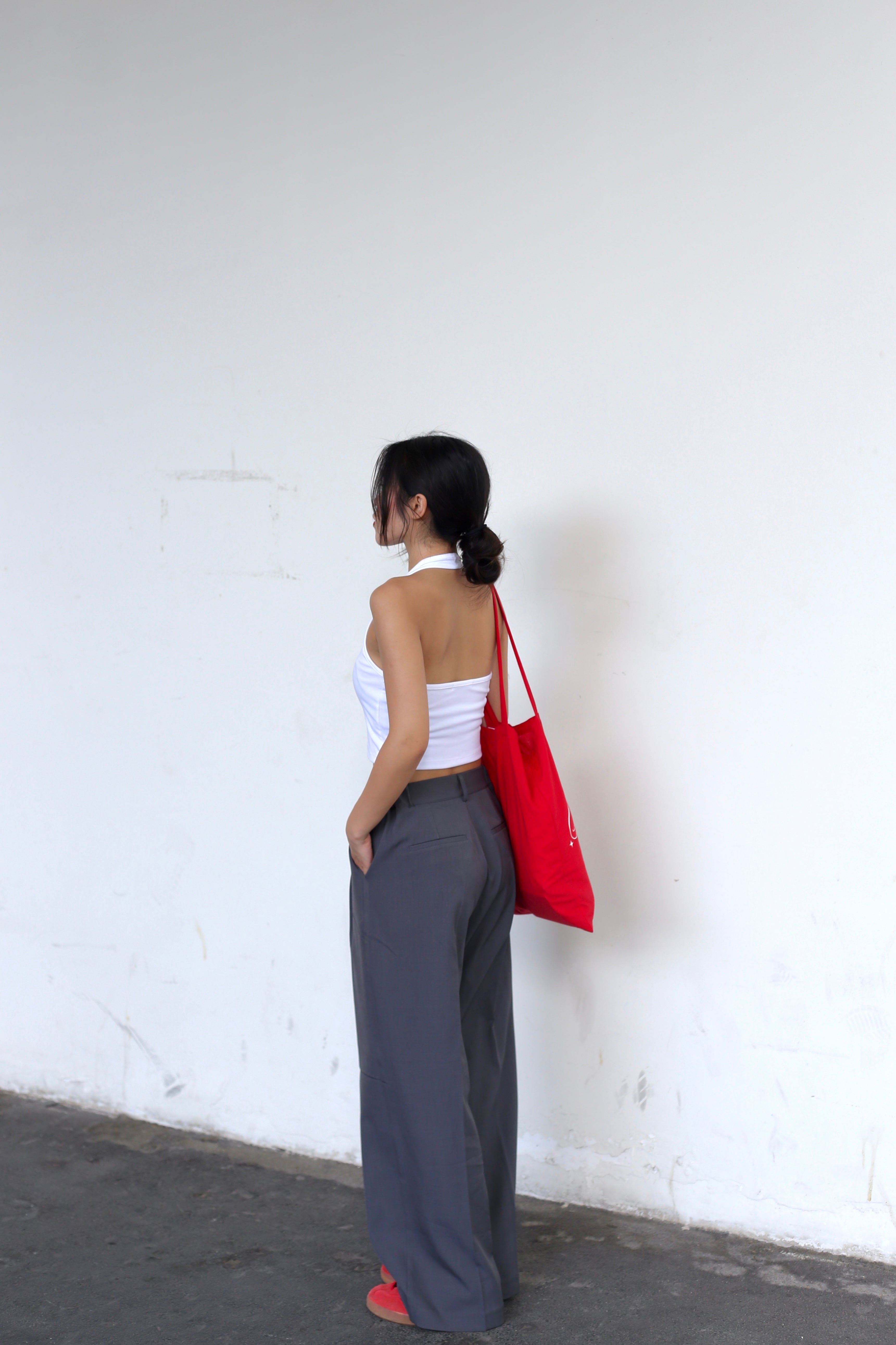 #T238【衣櫃必備背心】Basic Solid Button Front Halter Top