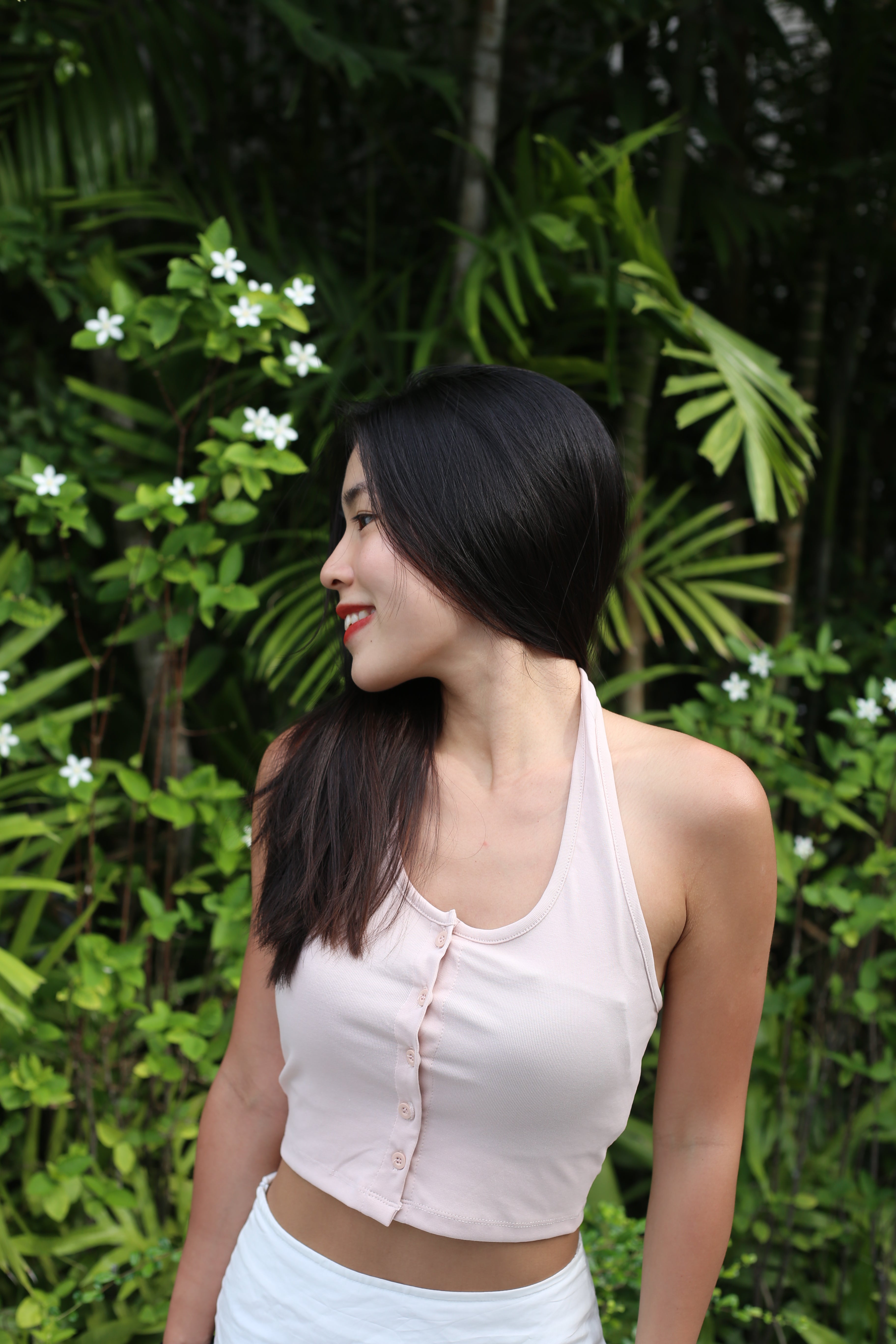 #T238【夏日必備清爽吊帶背心】Basic Solid Button Front Halter Top