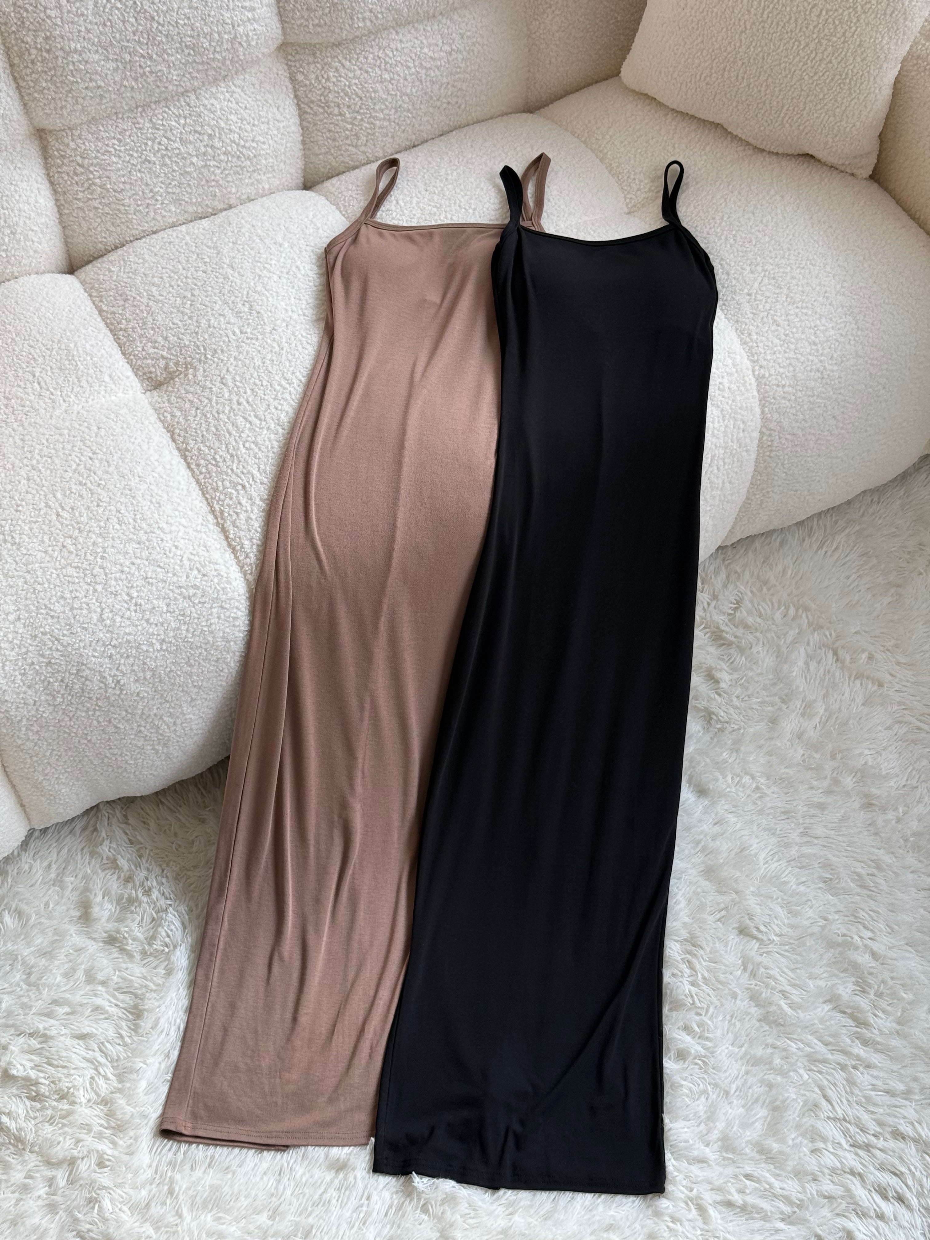 【✔️PAD｜大露背設計】Eloise Padded Backless Solid Rib Knit Dress