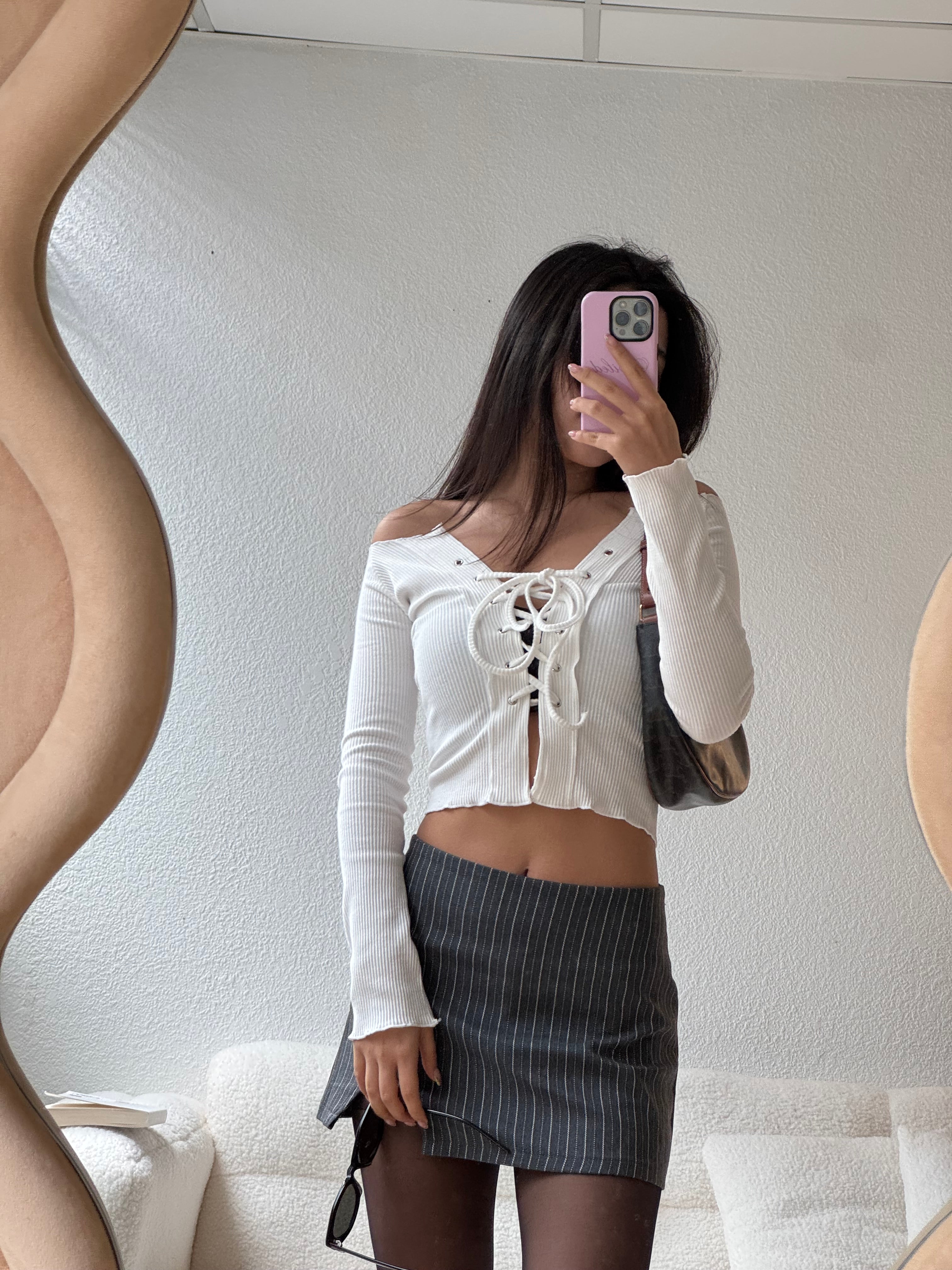 【約隱約現！超性感】Solid Tie Front Long Sleeve Off Shoulder Top