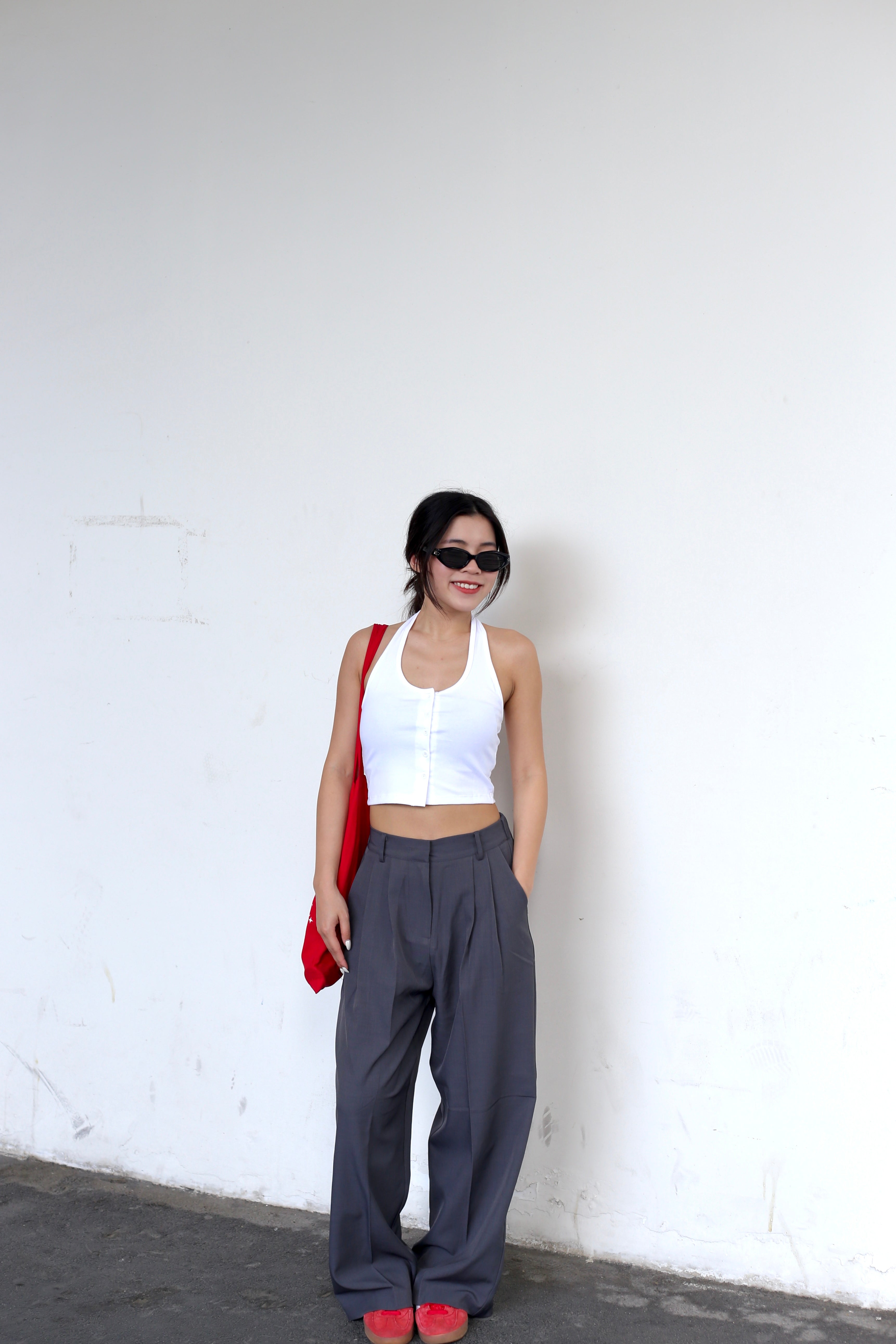 #T238【衣櫃必備背心】Basic Solid Button Front Halter Top