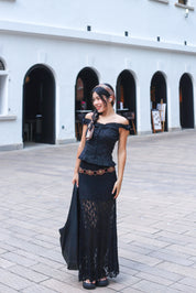 【Ballet Core必備! Lace質感Max】Basic Solid Button Front  Lace Off Shoulder Top