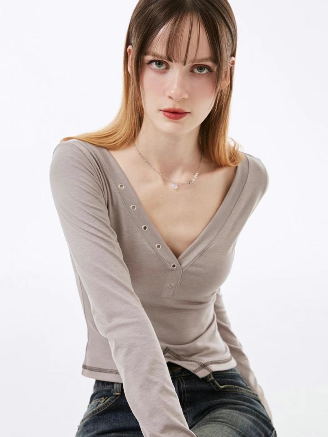 【吸睛小性感V領Top✨】Sunna V-Neck Solid Top