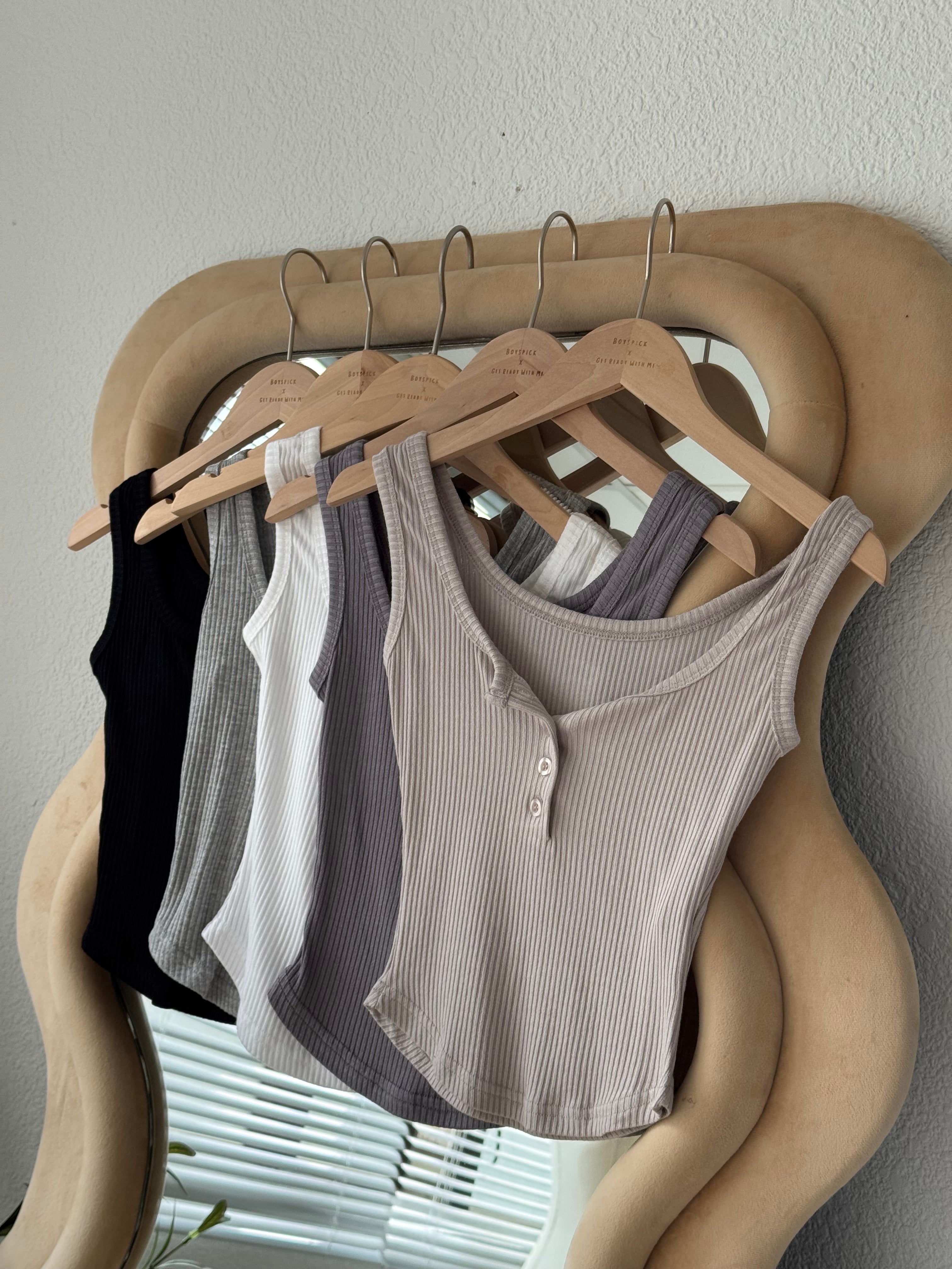 【衣櫃必備系列】Basic Solid Button Front Cami Top