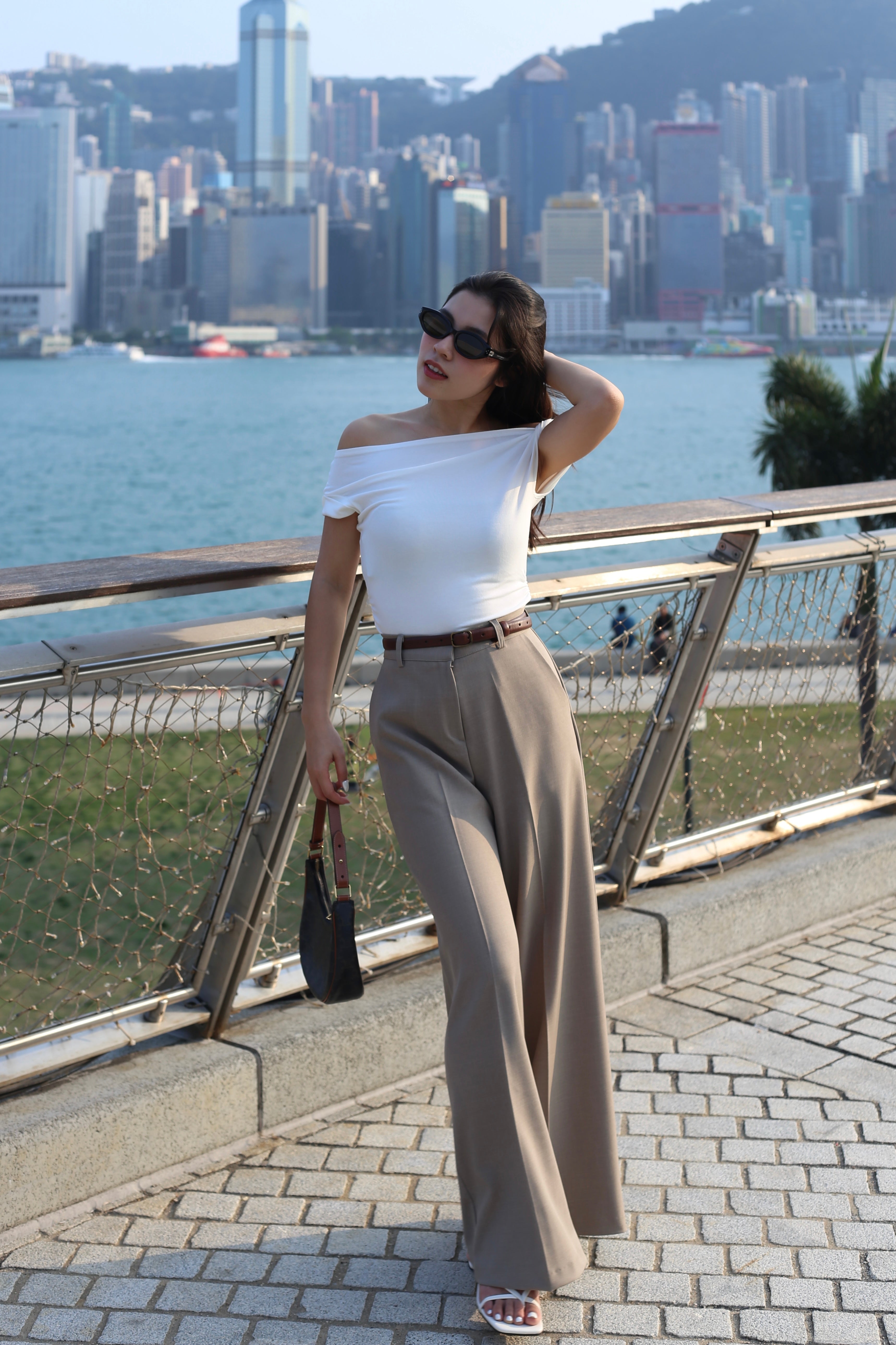 【大熱必入款式！】Basic Solid Twisted Shoulder Top