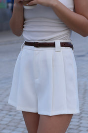 【夏日清爽小白褲】Cozy Lil White Shorts