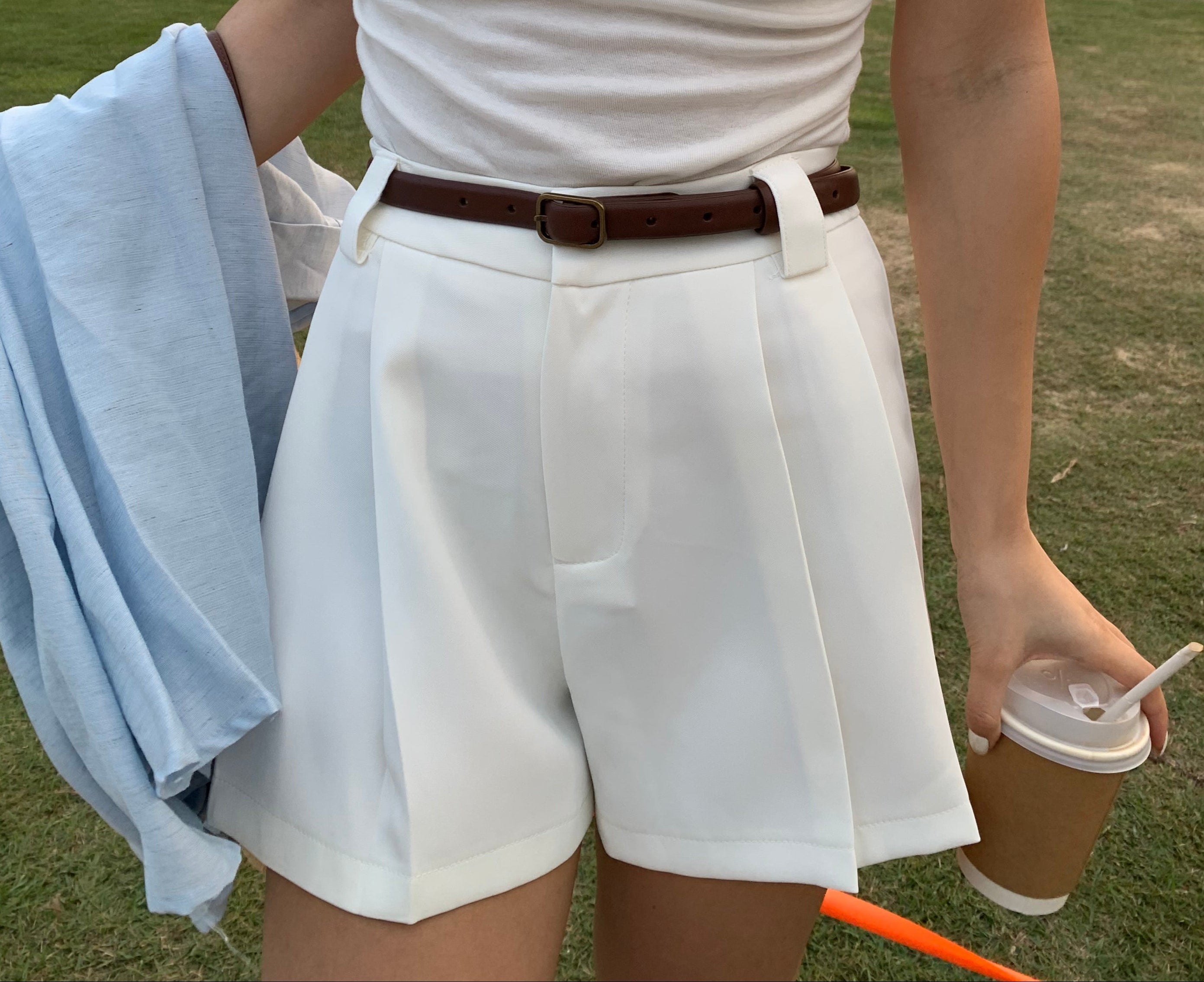 【夏日清爽小白褲】Cozy Lil White Shorts