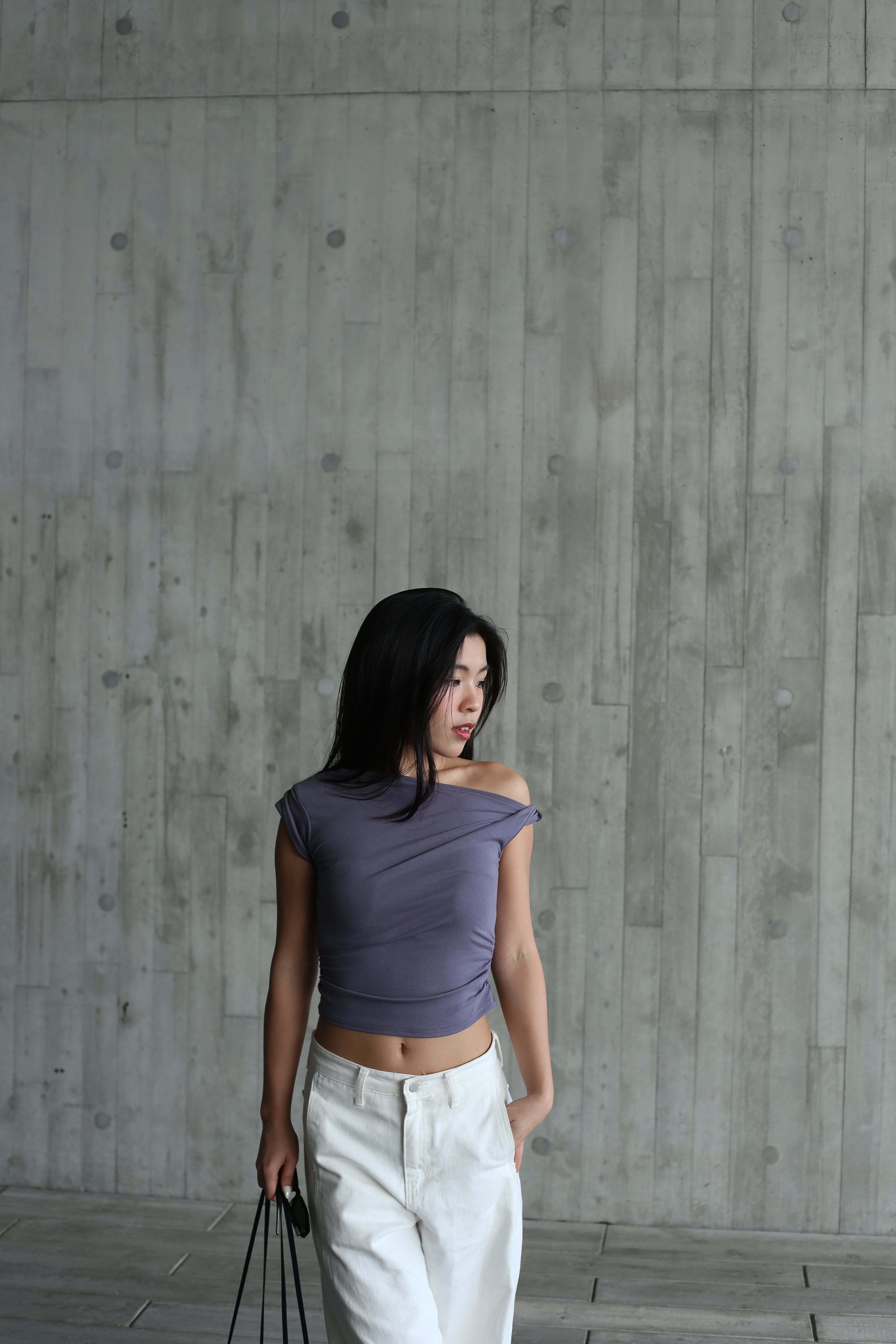 【大熱必入款式！】Basic Solid Twisted Shoulder Top