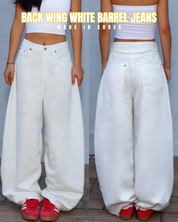 【大熱刺繡彎刀牛仔褲】Back Wing White Barrel Jeans