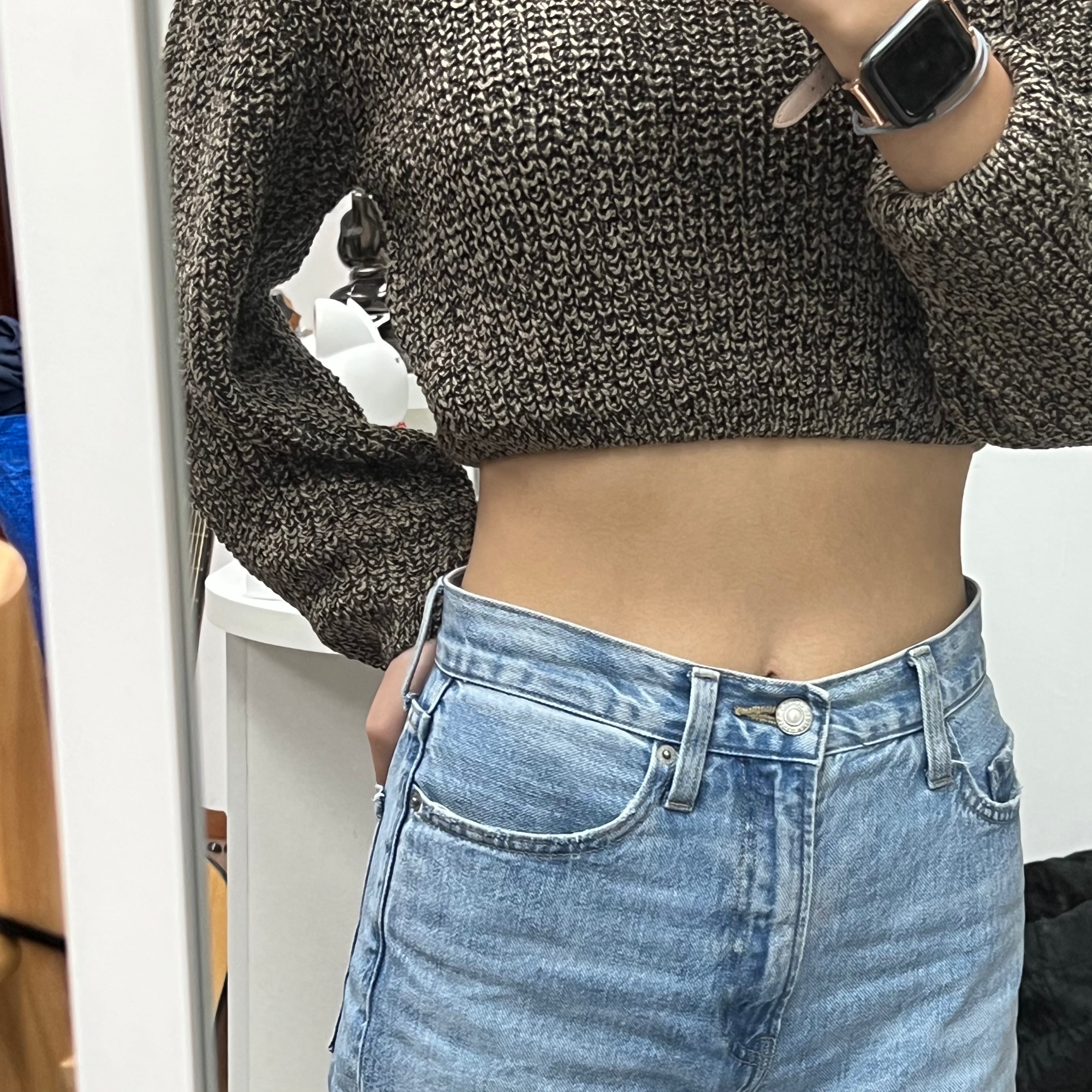 #T008 - Unnie Crop Knitted Sweater